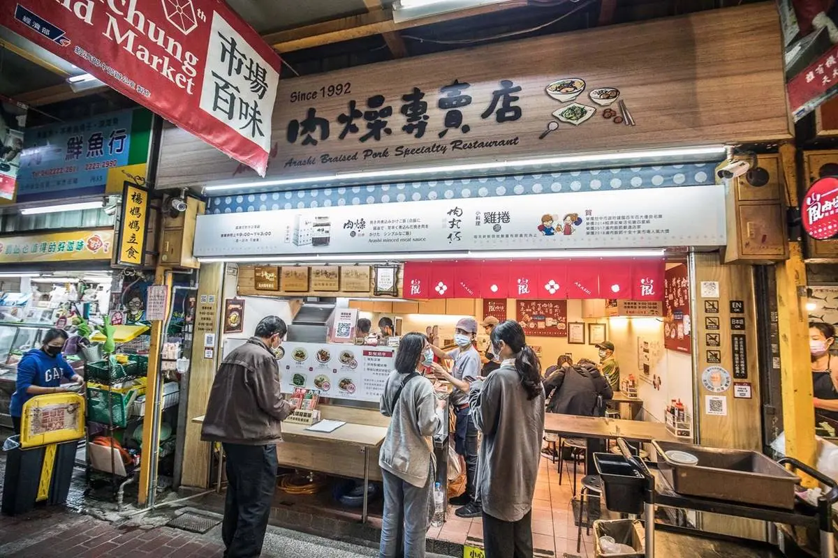 台中美食大本營!第二市場必吃8攤:6元開吃、百年意麵、秒殺蜜地瓜、肉圓 台中美食大本營!第二市場必吃8攤:6元開吃、百年意麵、秒殺蜜地瓜、肉圓