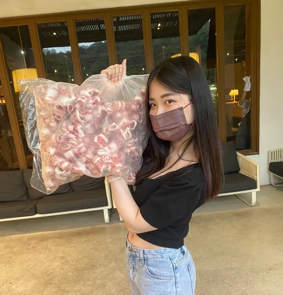 挑戰義大利人極限!陽光皇后推「炸湯圓鹹酥雞披薩」,再送鮮嫩多汁烤全雞 挑戰義大利人極限!陽光皇后推「炸湯圓鹹酥雞披薩」,再送鮮嫩多汁烤全雞