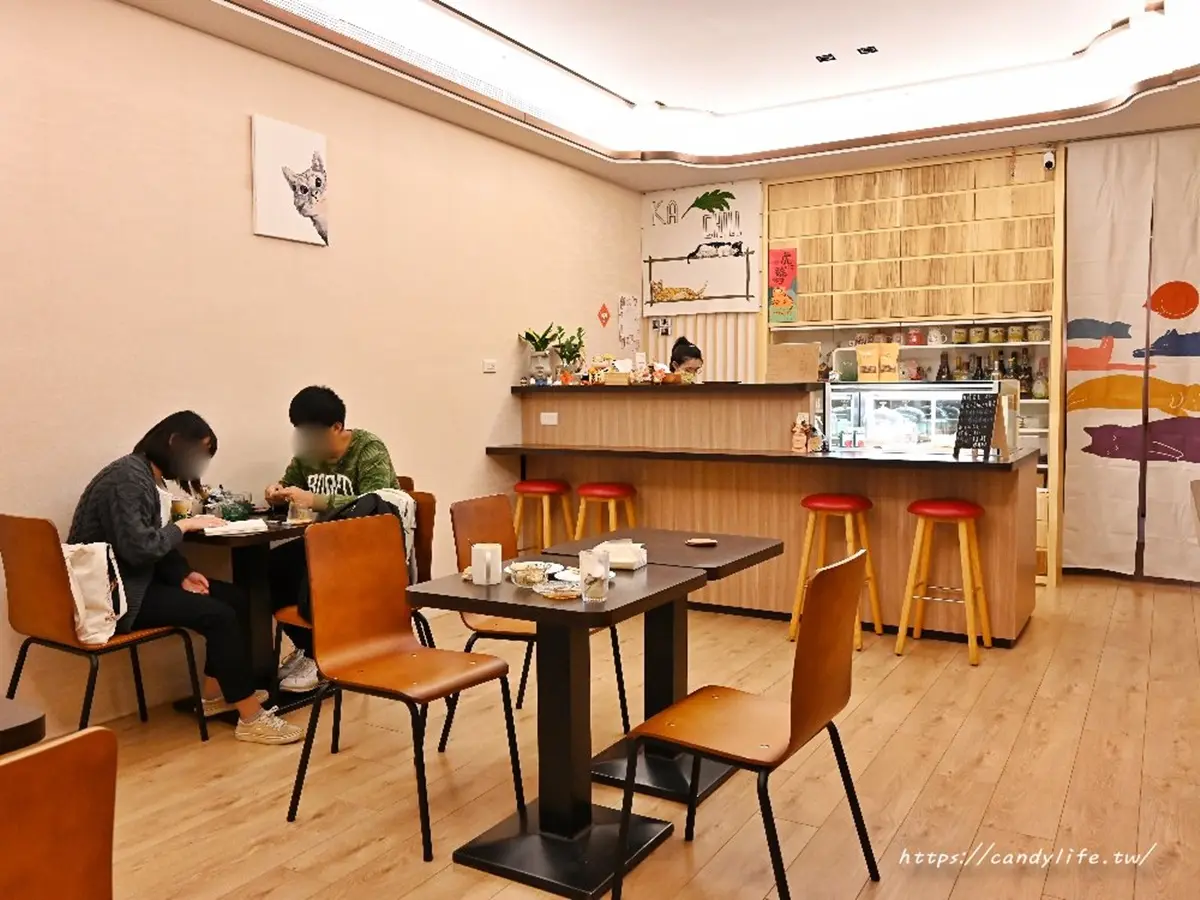藏身住宅區！4.9星甜點店打卡漸層「雪糕拿鐵」，現烤爆漿泡芙想吃先預訂