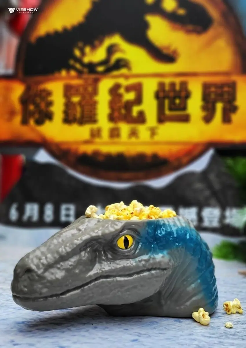 《侏羅紀世界》迅猛龍被開腦洞!威秀超狂「小藍爆米花桶」,即日起開賣預購 《侏羅紀世界》迅猛龍被開腦洞!威秀超狂「小藍爆米花桶」,即日起開賣預購