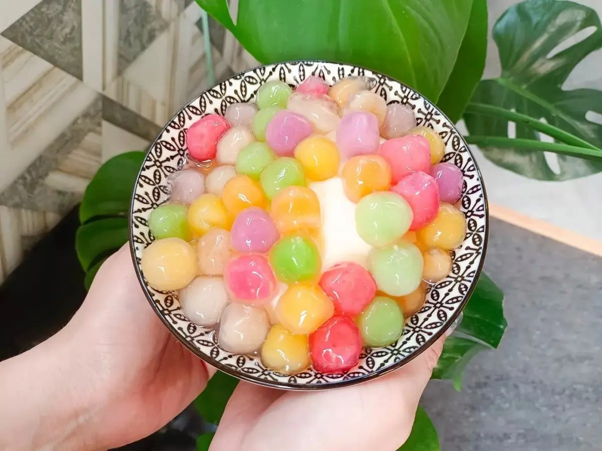 永遠吃不膩！６家銅板價古早味甜品：９種配料40元、彩虹粉粿、限量白粉圓