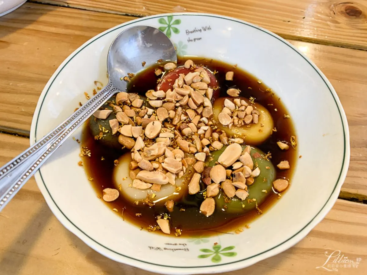 永遠吃不膩！６家銅板價古早味甜品：９種配料40元、彩虹粉粿、限量白粉圓