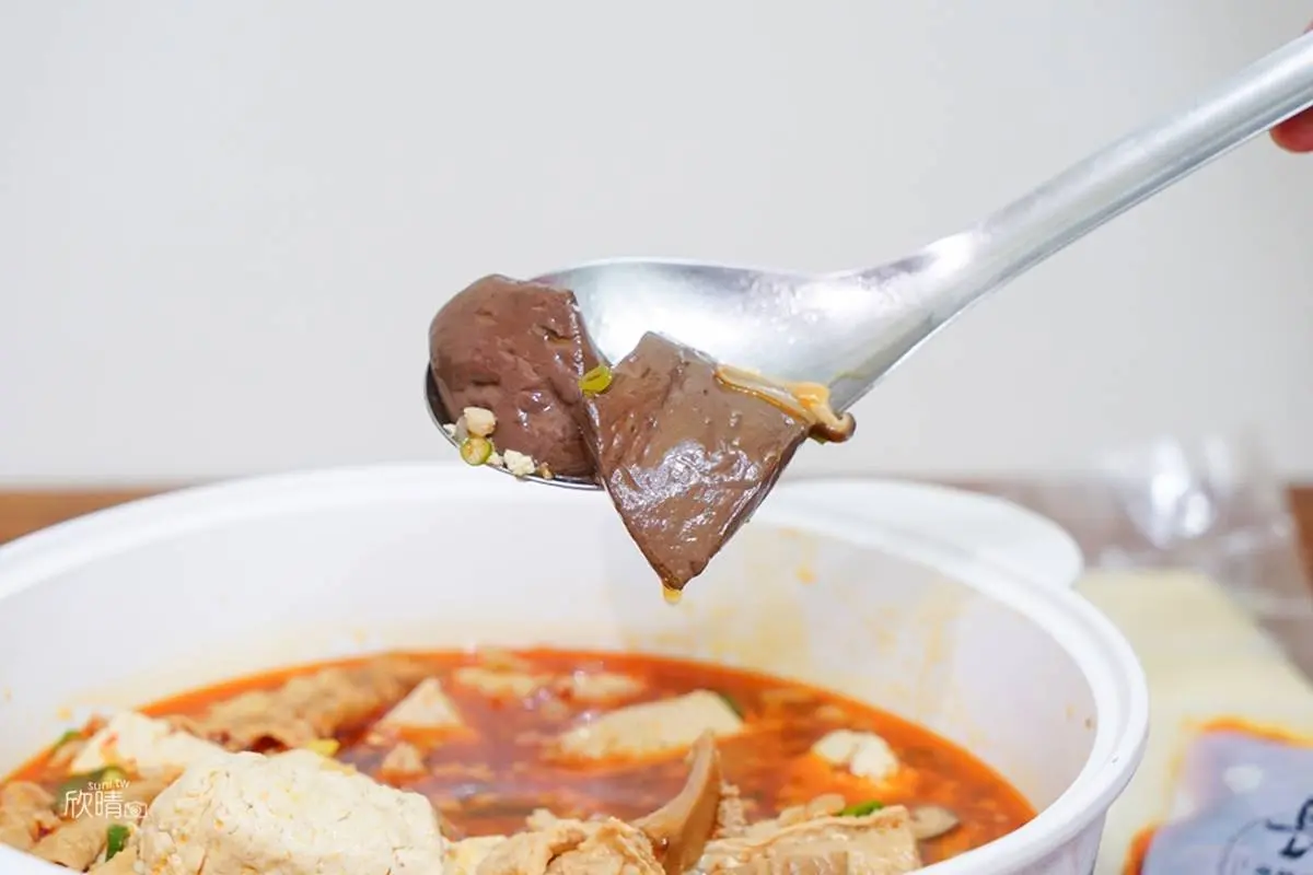 被釣蝦場耽誤的臭豆腐？每桌１鍋麻辣臭豆腐，綿豆腐＋自製湯頭吸老饕上門