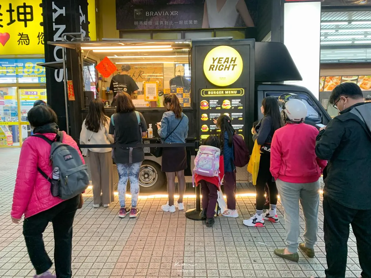 吃貨必追！６大超人氣排隊餐車：釜山歐巴糖餅、秒殺脆皮桶仔雞、古早味米腸