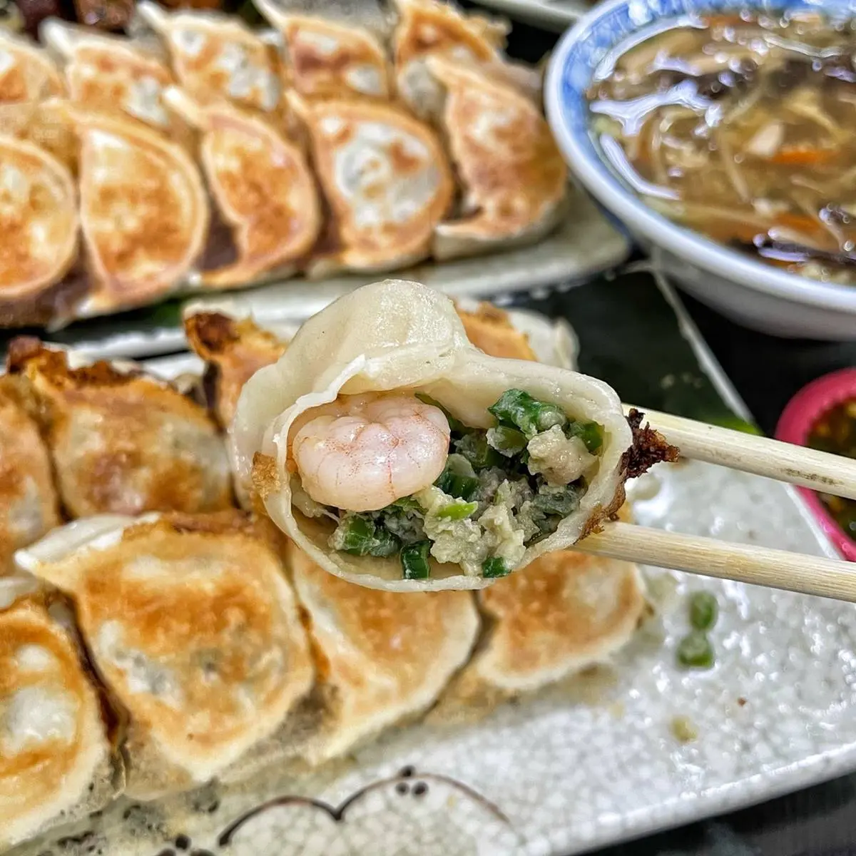 撕掉美食沙漠標籤！苗栗６家銅板美食：爆量蔥湯包、20元炸春捲、滿料芋泥冰