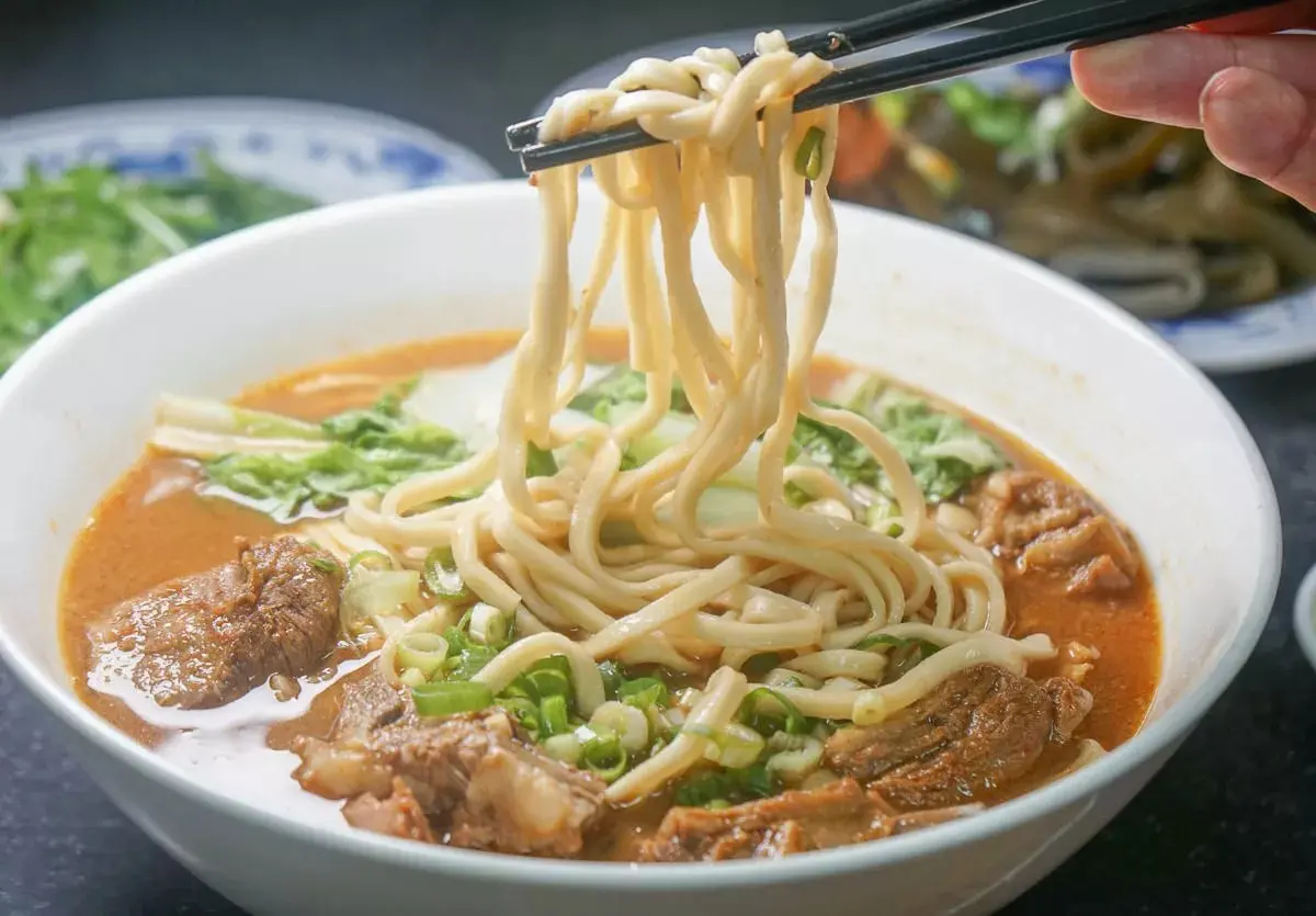 胡天蘭大讚!宜蘭「大分量羊排麵」1碗夠2人吃,軟嫩羊肋+中藥湯頭超迷人 胡天蘭大讚!宜蘭「大分量羊排麵」1碗夠2人吃,軟嫩羊肋+中藥湯頭超迷人
