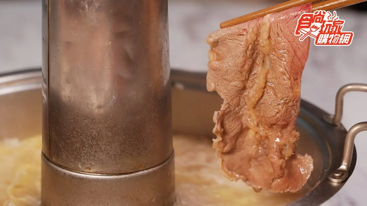 獨家「高麗菜」酸菜白肉鍋!全台首賣台北名鍋組,3大肉片、老饕沾醬在家吃 獨家「高麗菜」酸菜白肉鍋!全台首賣台北名鍋組,3大肉片、老饕沾醬在家吃