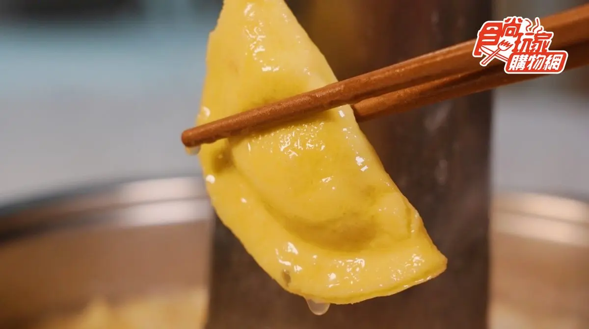 獨家「高麗菜」酸菜白肉鍋!全台首賣台北名鍋組,3大肉片、老饕沾醬在家吃 獨家「高麗菜」酸菜白肉鍋!全台首賣台北名鍋組,3大肉片、老饕沾醬在家吃