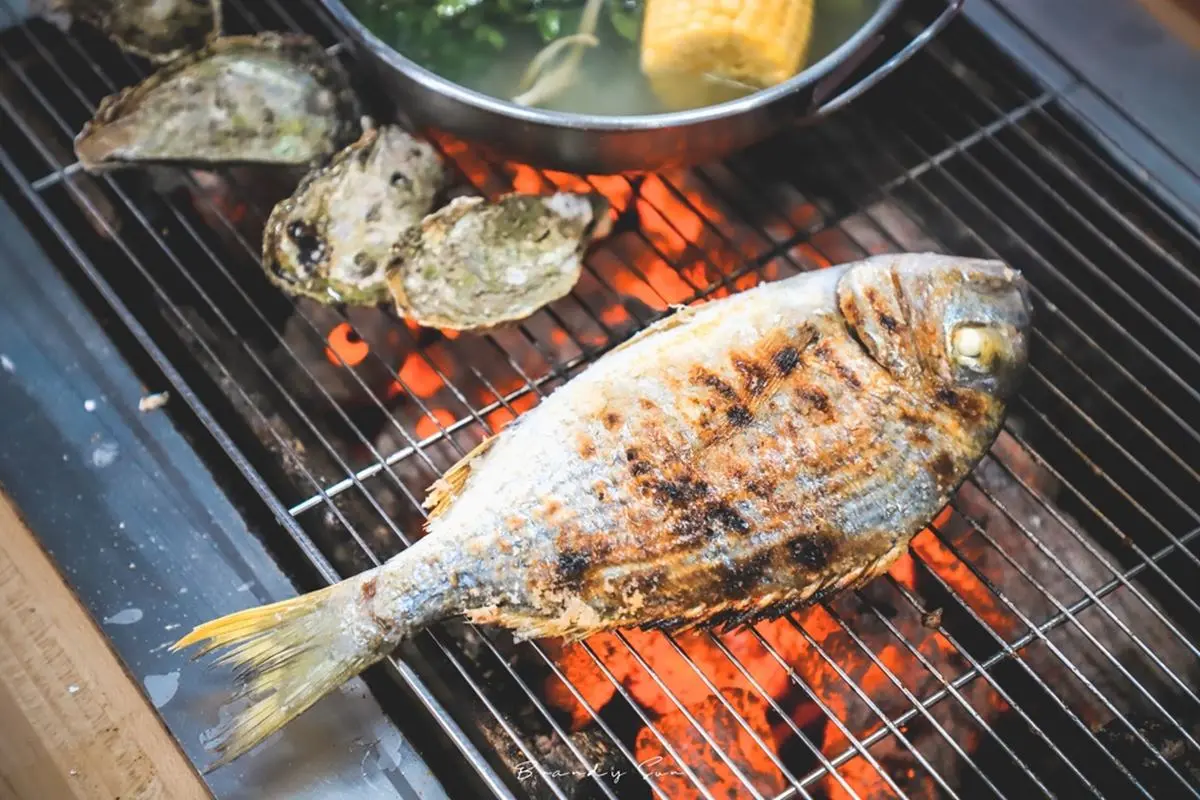 全台獨家火烤兩吃！龍膽石斑、職人手釣鮮魚吃到飽，澎湖直送爆汁生蠔也必搶