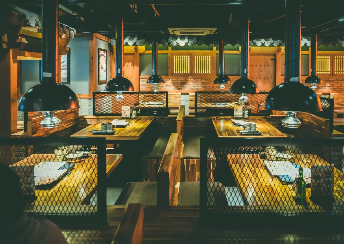 赴韓旅遊要注意！6大必知韓國用餐禁忌：飯碗不能端、小菜吃到飽地雷