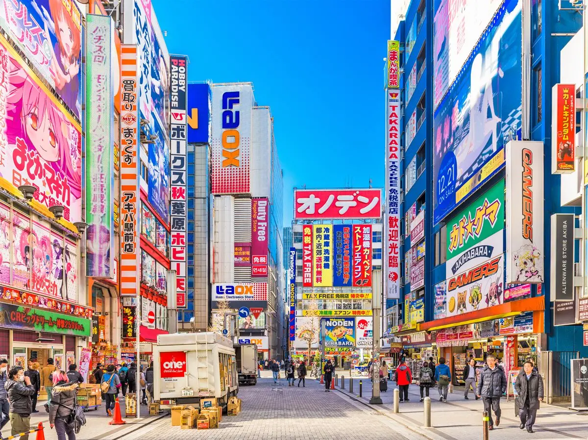 衝日本玩先預備！樂天最新２款LED會發亮信用卡，消費爽拿東京或大阪來回機票