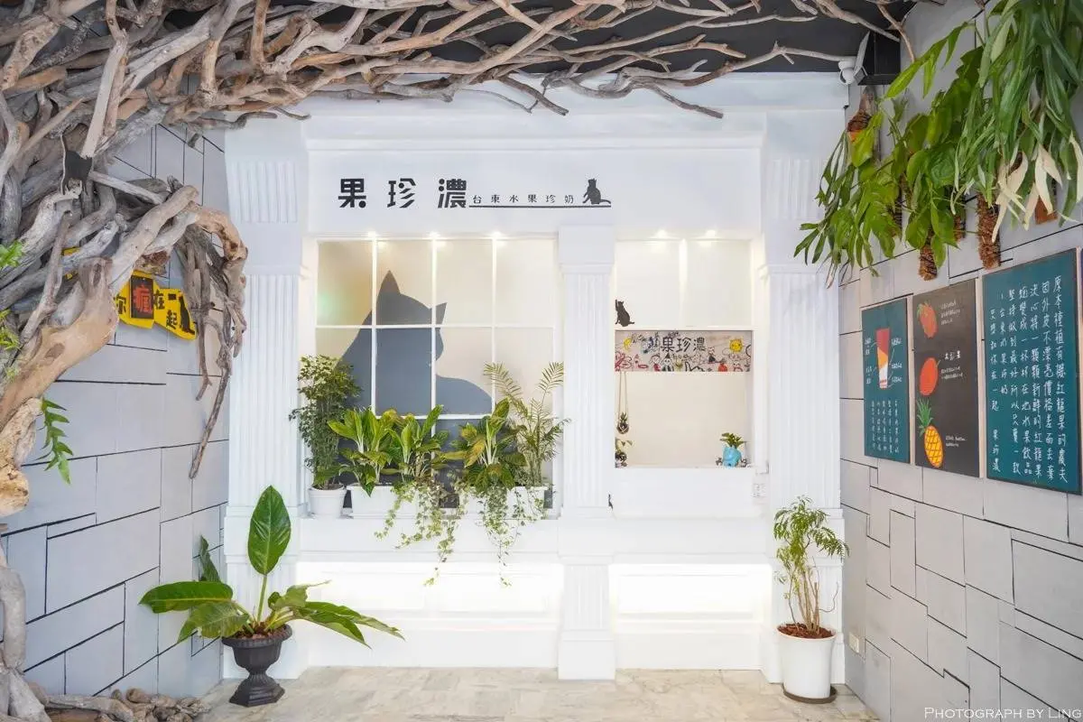 全台獨創「水果珍奶」！「漸層系手搖飲」洗版IG，火龍果＋初鹿鮮奶一喝上癮