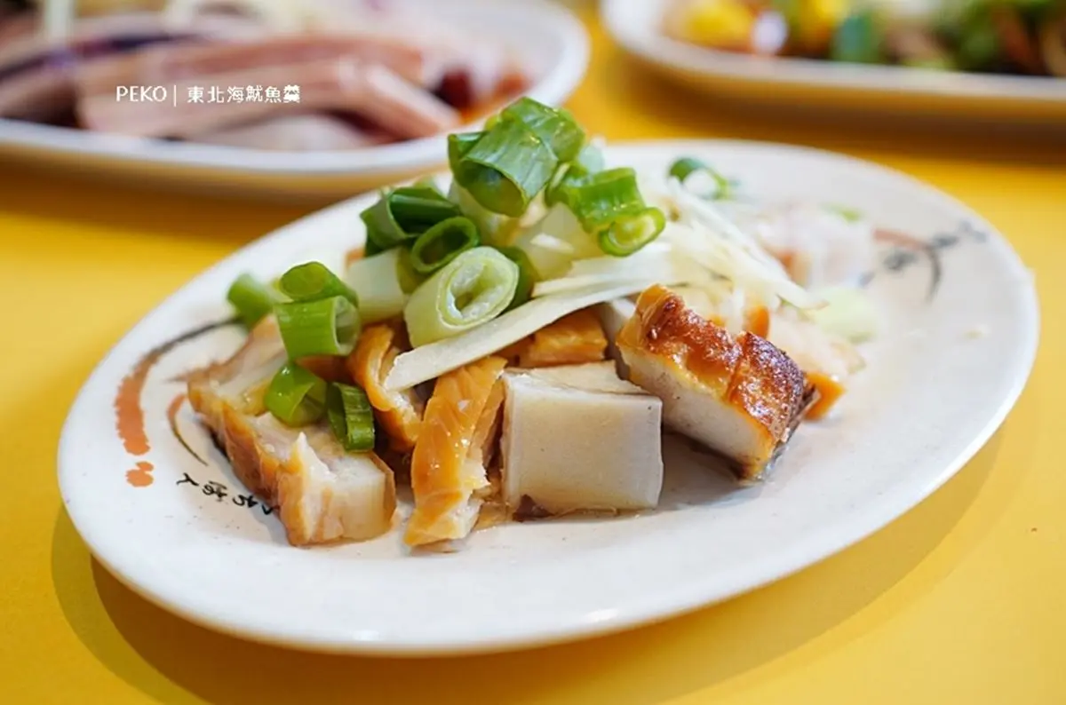被魷魚羹耽誤的滷肉飯!網推「手切滷肉飯」加辣油超唰嘴,再點Q彈脆口燙魷魚 被魷魚羹耽誤的滷肉飯!網推「手切滷肉飯」加辣油超唰嘴,再點Q彈脆口燙魷魚