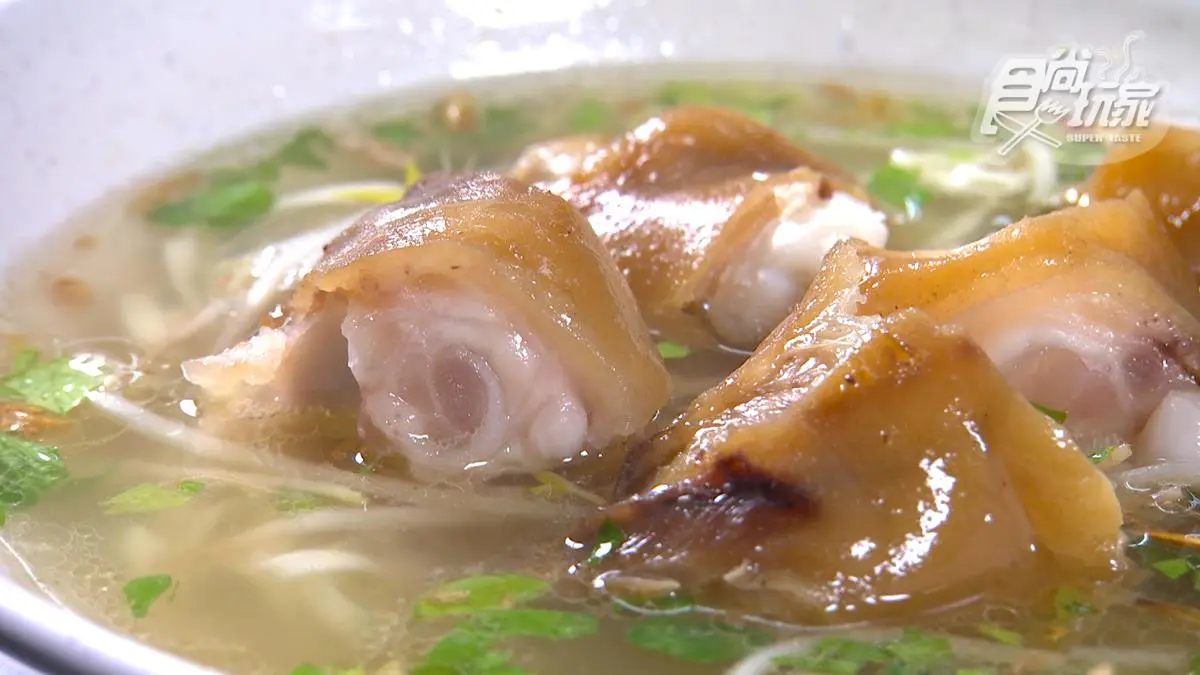 網推老字號麵店！必點「古早味拌麵」充滿油蔥香，「豬腳麵」吸滿湯汁超入味