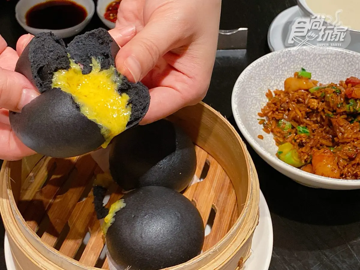 米其林推薦港點吃到飽!大尺寸蝦餃、日本和牛腸粉必吃,還可在雙層巴士打卡 米其林推薦港點吃到飽!大尺寸蝦餃、日本和牛腸粉必吃,還可在雙層巴士打卡