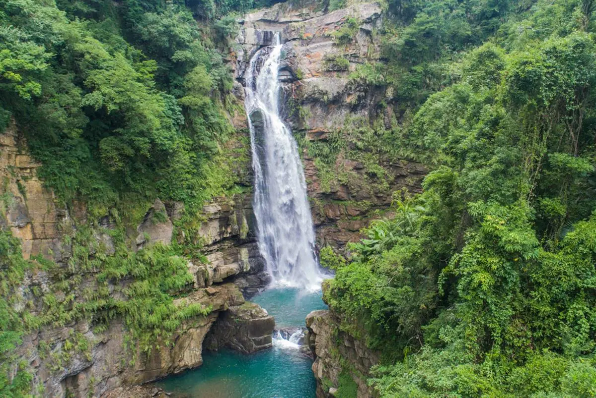 30元玩遍小烏來!唯一合法「溪流戲水區」7月重新開放,順遊天空步道、瀑布 30元玩遍小烏來!唯一合法「溪流戲水區」7月重新開放,順遊天空步道、瀑布