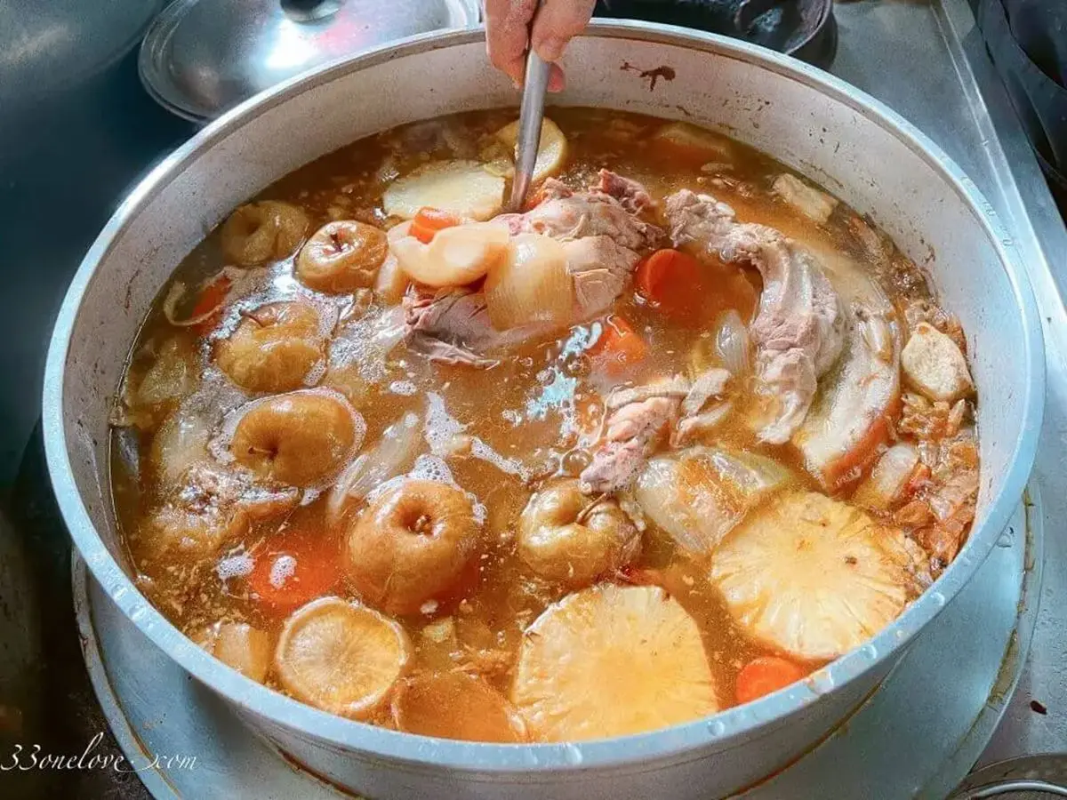 水餃１顆22元！嘉義「升級版三鮮水餃」包進紅蟳、干貝，驚人天價照樣排爆