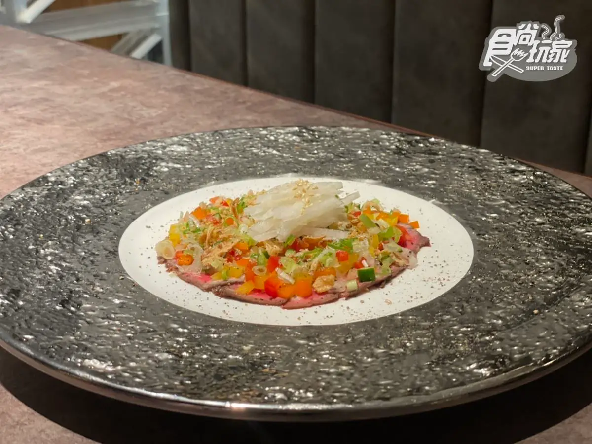 日、韓粉先衝!奢華「韓式烤肉」插旗台北,熟成豬、上等日本和牛必吃 日、韓粉先衝!奢華「韓式烤肉」插旗台北,熟成豬、上等日本和牛必吃