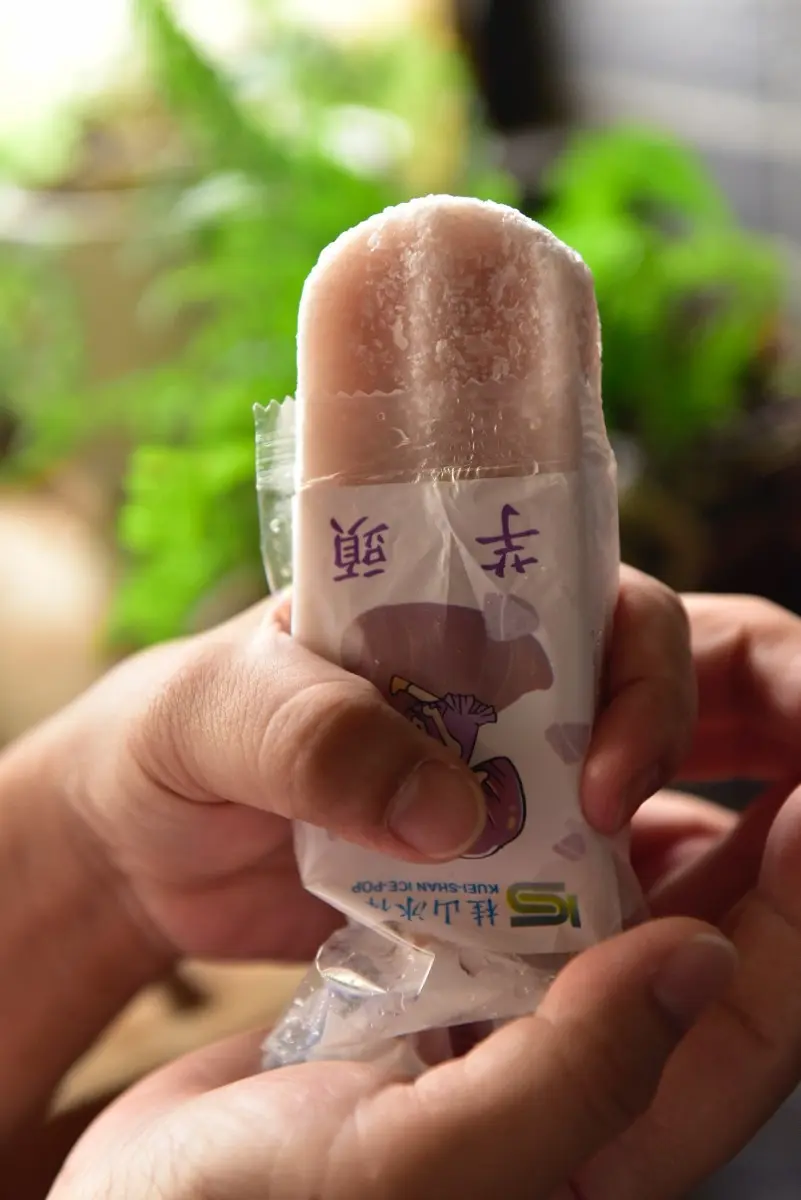 １天賣近４萬支！電廠「隱藏版冰棒」最便宜僅８元，滿滿綠豆、米糕餡超佛心