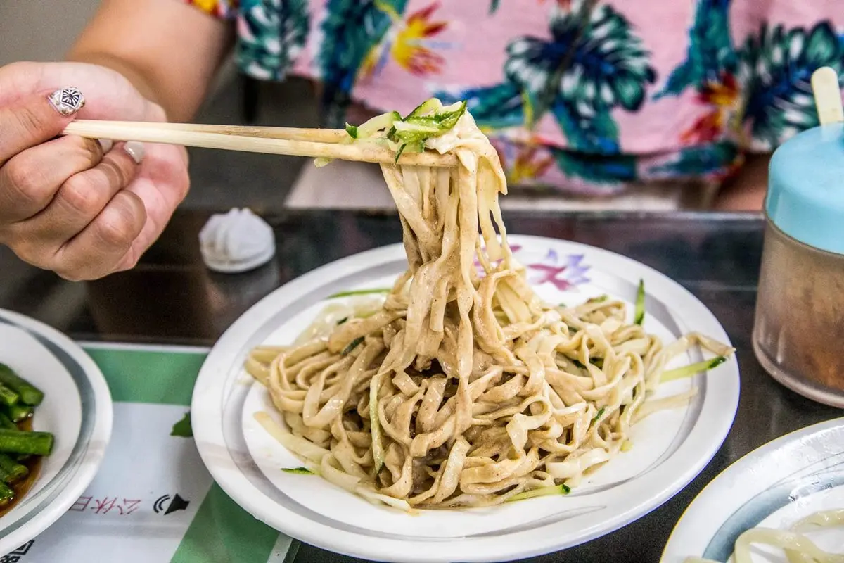 沒吃別說你去過！嘉義11家排隊美食、伴手禮：百年牛雜湯、牛軋糖蛋捲