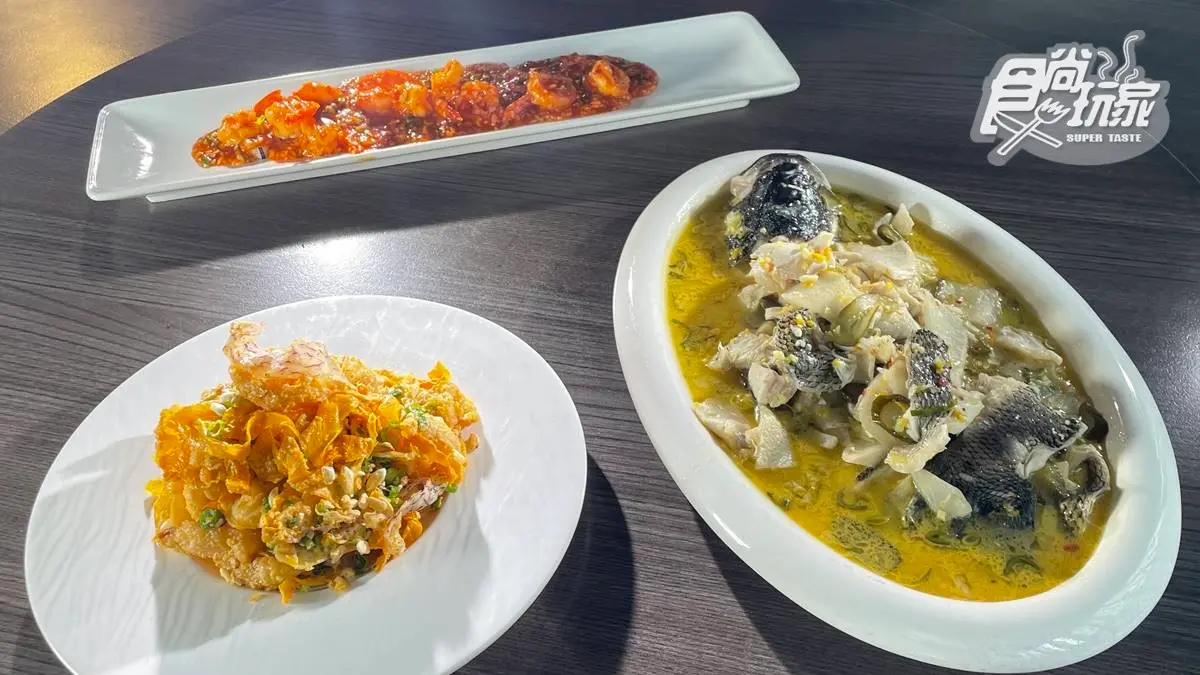 于美人大推川客菜！鎮店酸湯魚滑順口感超下飯，鹹香金沙中卷吃不到腥味