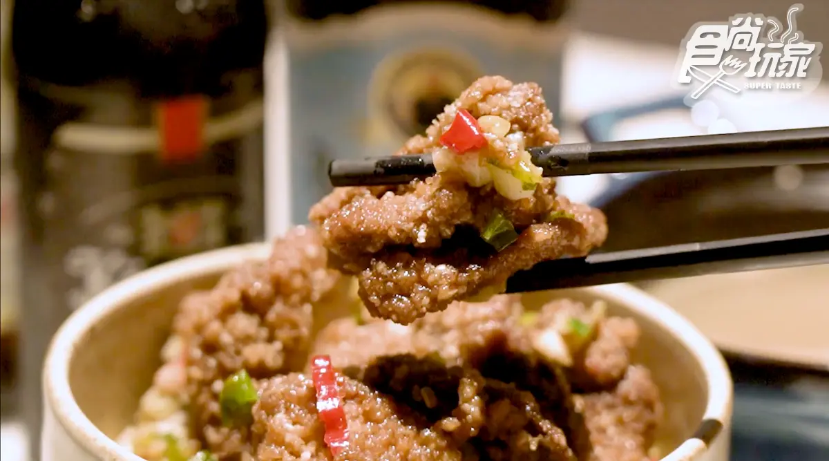 【新開店】全台首創NFT酒吧！必點巨無霸生蠔＋松露飯，還有KTV、看展都滿足