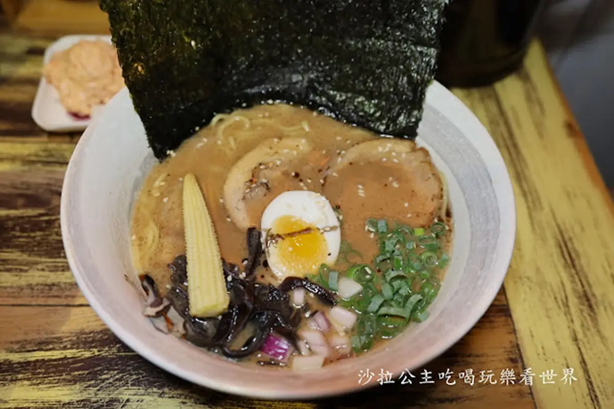不只士林夜市！５家士林站排隊美食：秒殺拉麵、冠軍烤鴨、蔣友柏也愛鍋貼