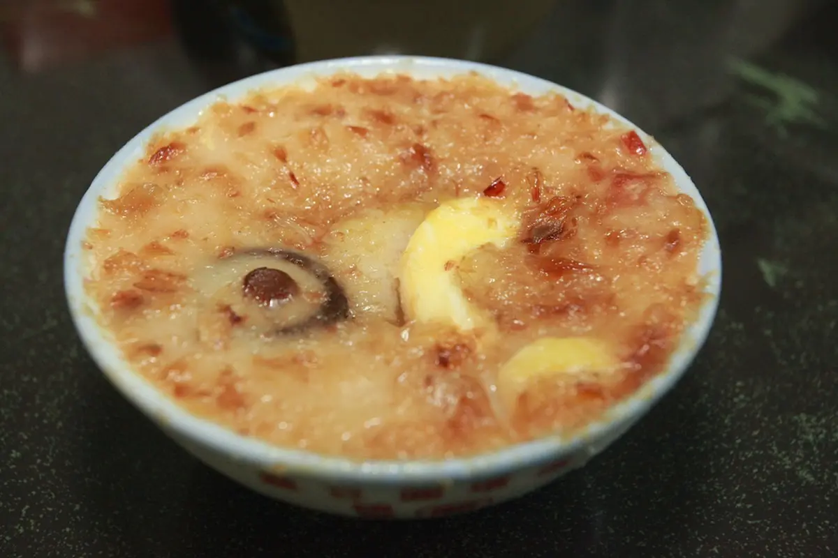 台南碗粿都是「黑肉底」?內行老饕必吃這5家:百年古早味、淋獨門黑豆醬油 台南碗粿都是「黑肉底」?內行老饕必吃這5家:百年古早味、淋獨門黑豆醬油
