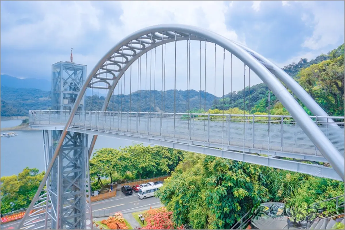 IG暴紅!曾文水庫「夢幻粉萼花海」大爆發,加碼「360度觀景台」遠眺絕美湖景 IG暴紅!曾文水庫「夢幻粉萼花海」大爆發,加碼「360度觀景台」遠眺絕美湖景