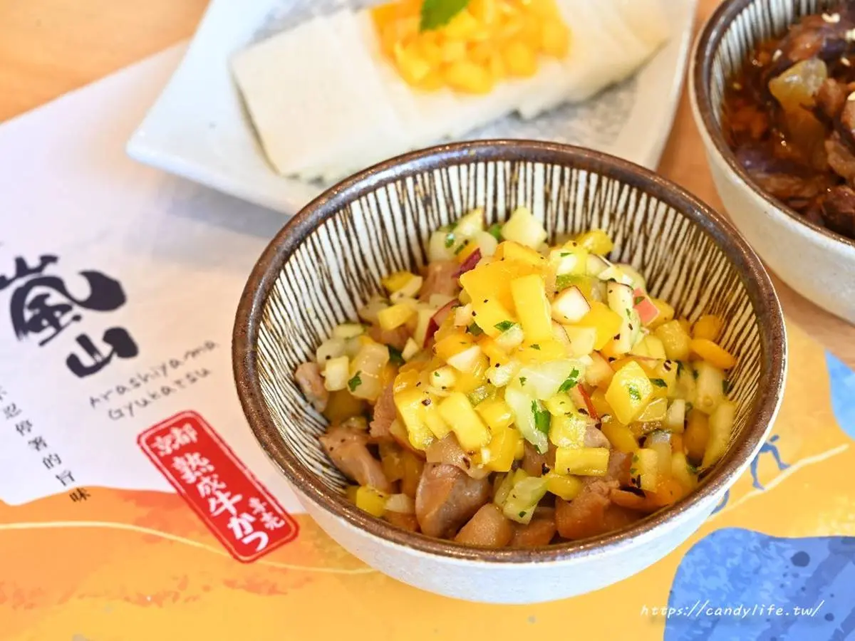 肉控、芒果控注意！「爆量牛小排丼」肉多到堆成山，再嘗夏季北海道芒果奶酪