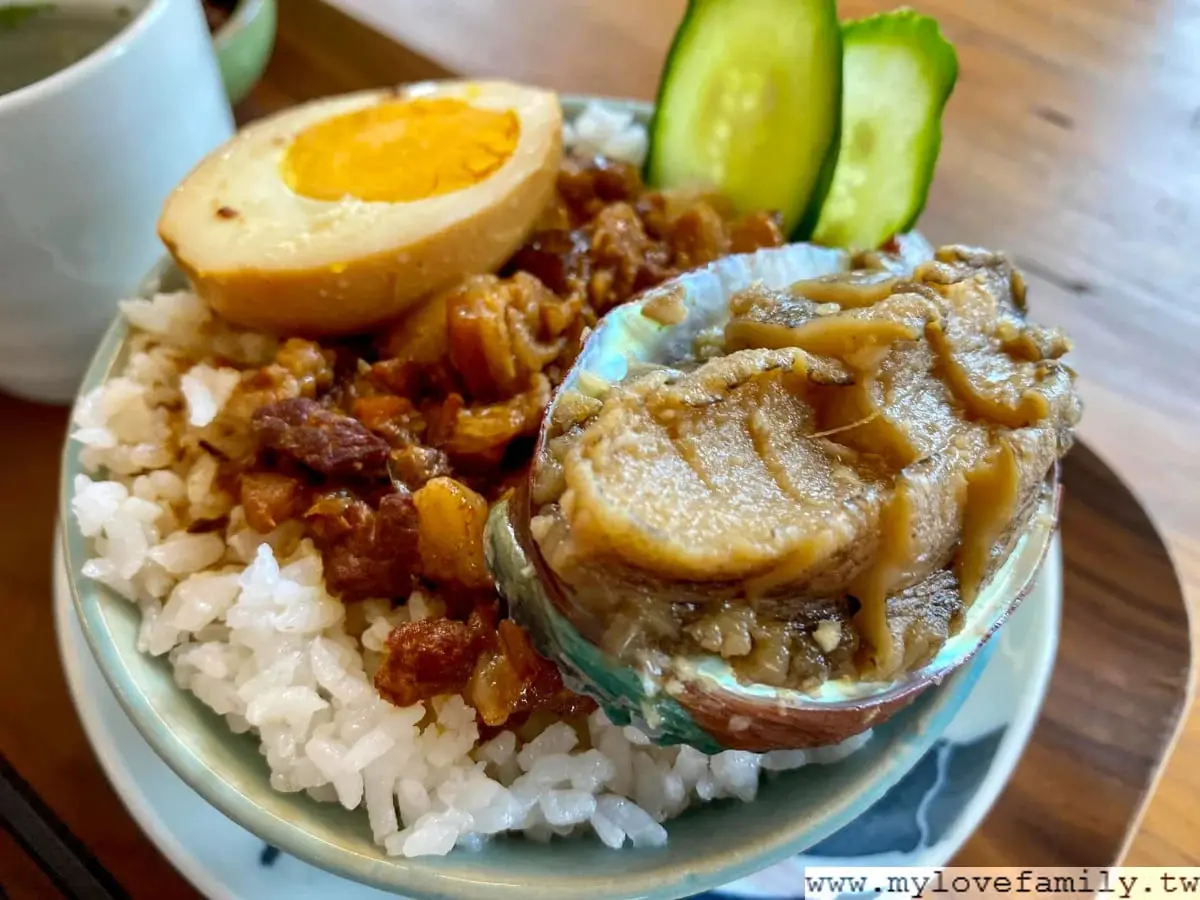 週末限定搶預約！「鮑魚滷肉飯」藏身海巡哨所，邊吃邊賞無敵海景第一排