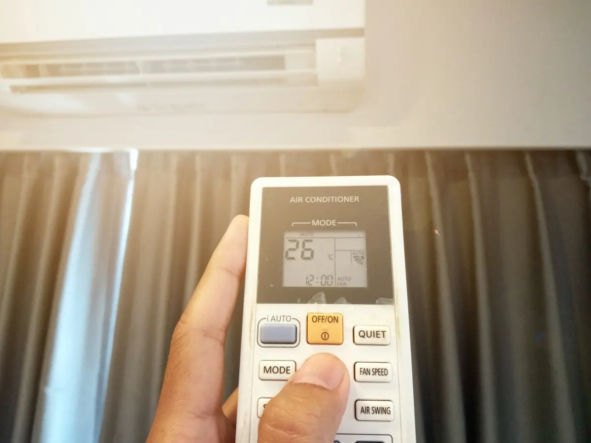 吹冷氣又怕電費貴爆？冷氣依賴者免驚，專家教４招「吹整晚照省電」