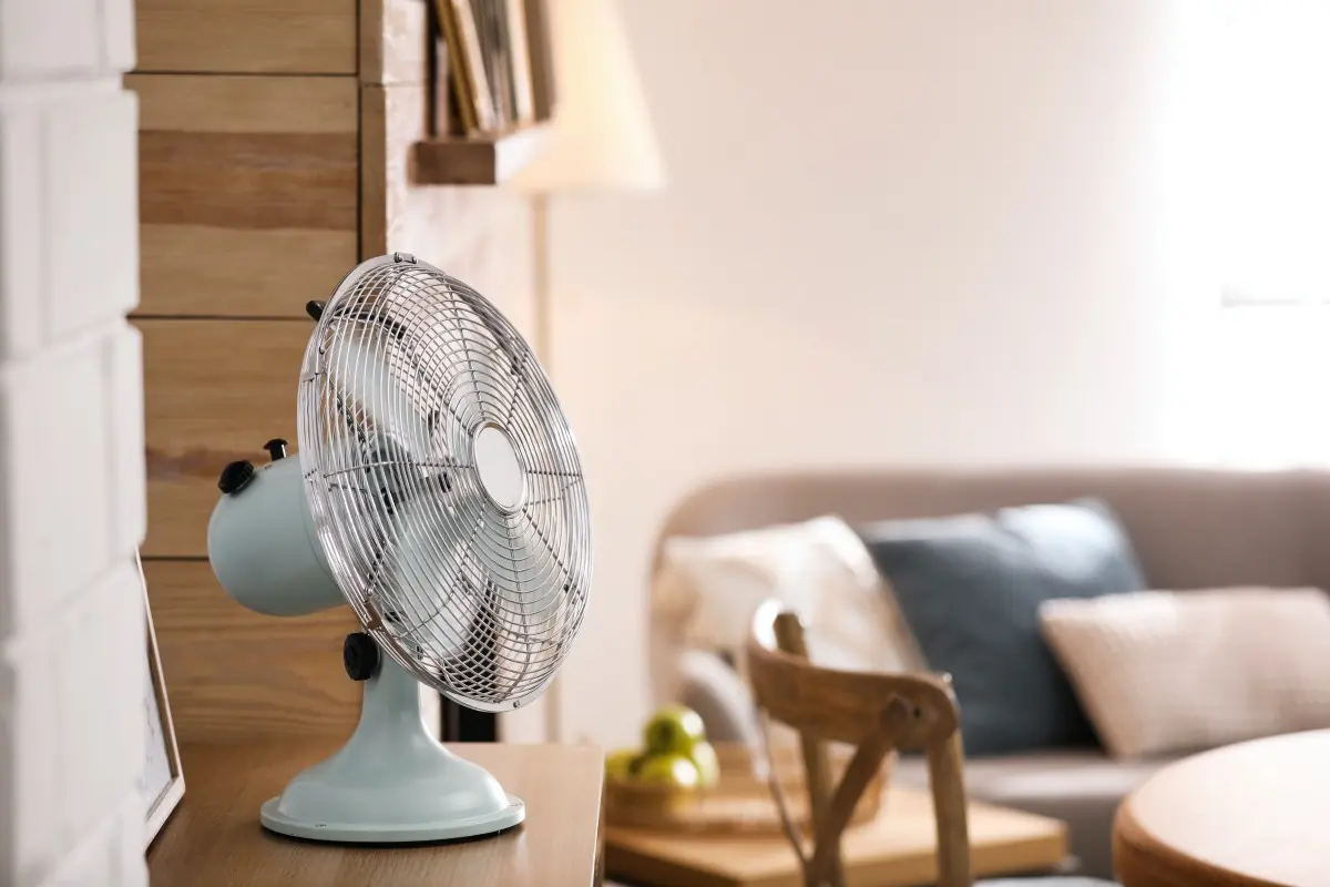吹冷氣又怕電費貴爆？冷氣依賴者免驚，專家教４招「吹整晚照省電」