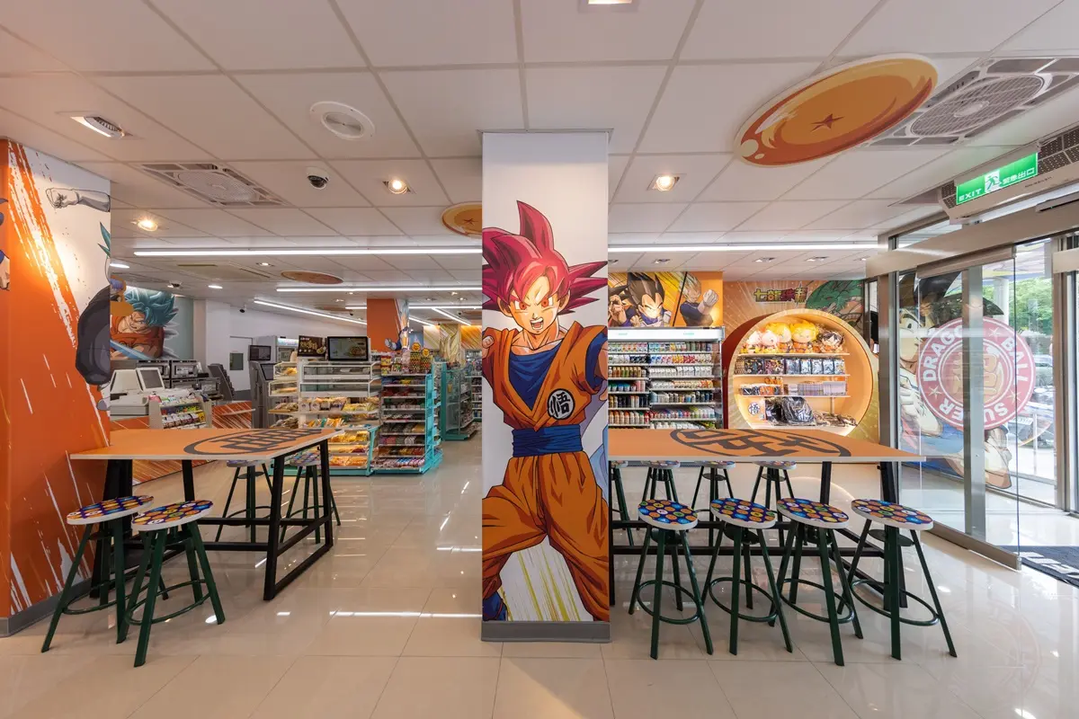 7-11全球唯一「七龍珠主題店」在這！悟空、達爾帥氣迎接，龍珠行動電源必擁有