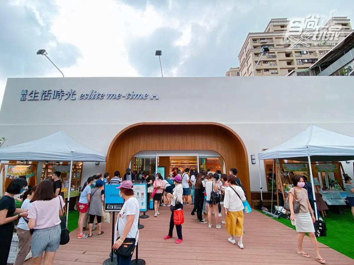 全台首間獨棟Villa誠品開逛！挑高白色拱門超好拍，還有早午餐、午晚餐可吃