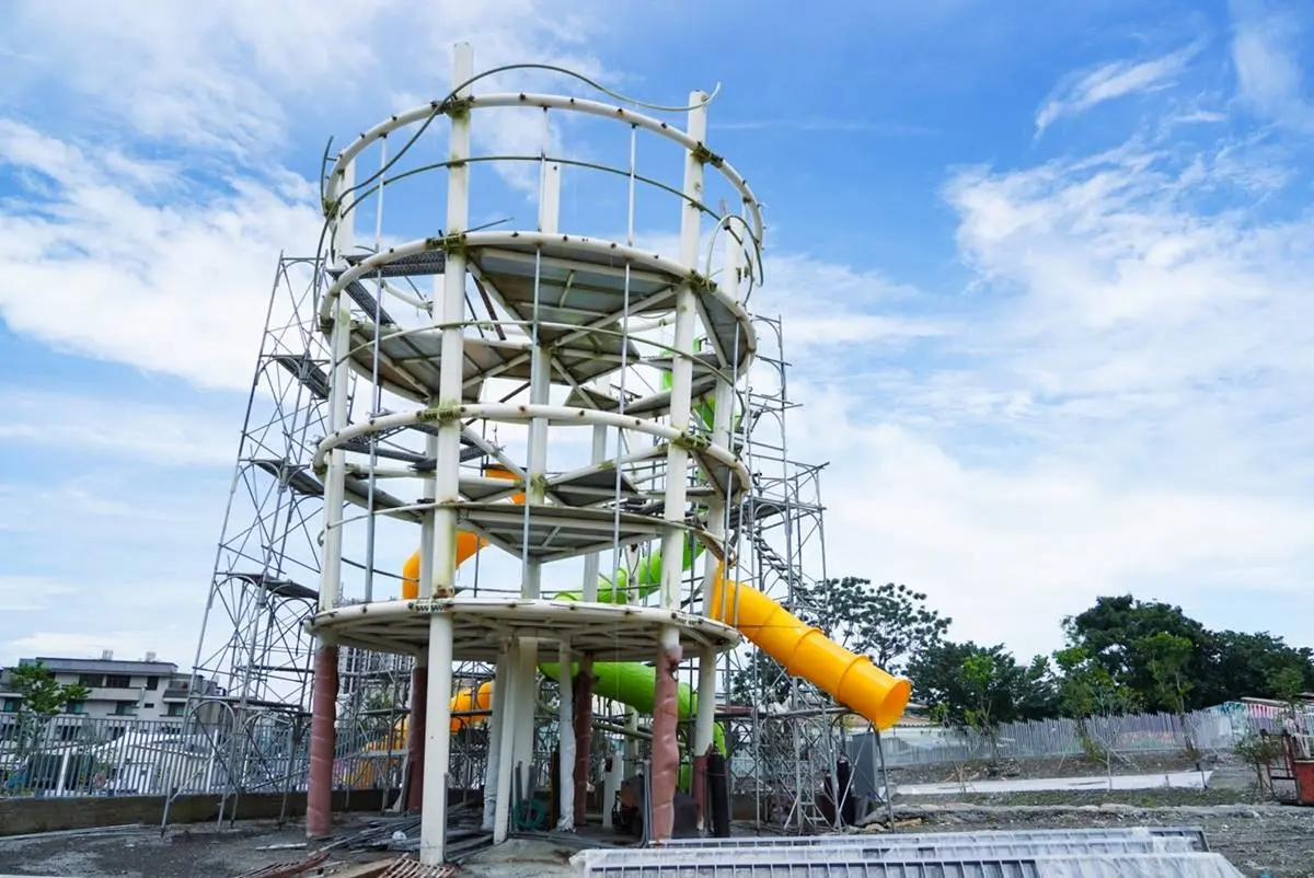 「全台最高戶外溜滑梯」在這!「馬卡龍公園」7月將完工,帶孩子免費玩到爽 「全台最高戶外溜滑梯」在這!「馬卡龍公園」7月將完工,帶孩子免費玩到爽