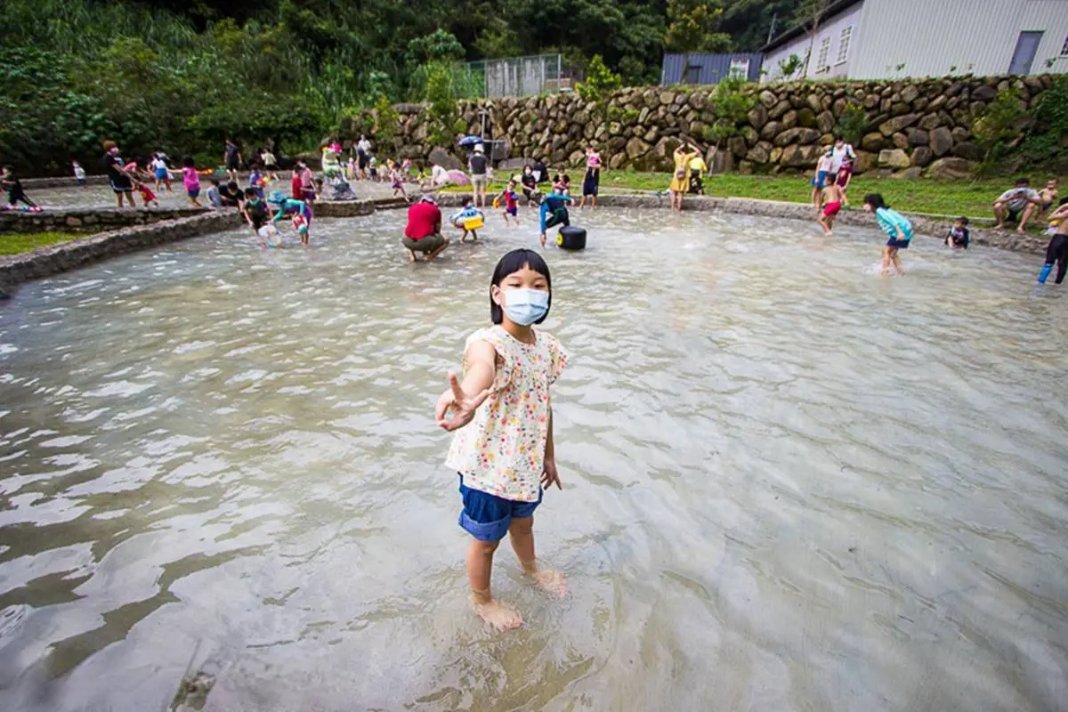 南投玩水景點再+1!快衝隱藏版「親水公園」,8字型戲水池、戲石沙坑免費玩 南投玩水景點再+1!快衝隱藏版「親水公園」,8字型戲水池、戲石沙坑免費玩