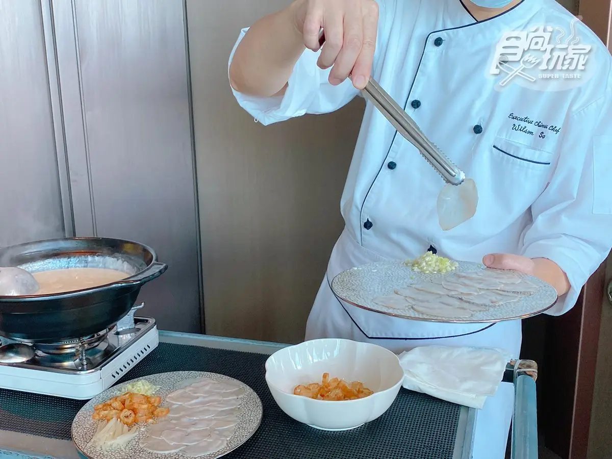 新北最高餐廳超狂新菜!巨大日本生蠔變蝦鬆、波妞蝦餃必吃,還有免費吃到飽 新北最高餐廳超狂新菜!巨大日本生蠔變蝦鬆、波妞蝦餃必吃,還有免費吃到飽