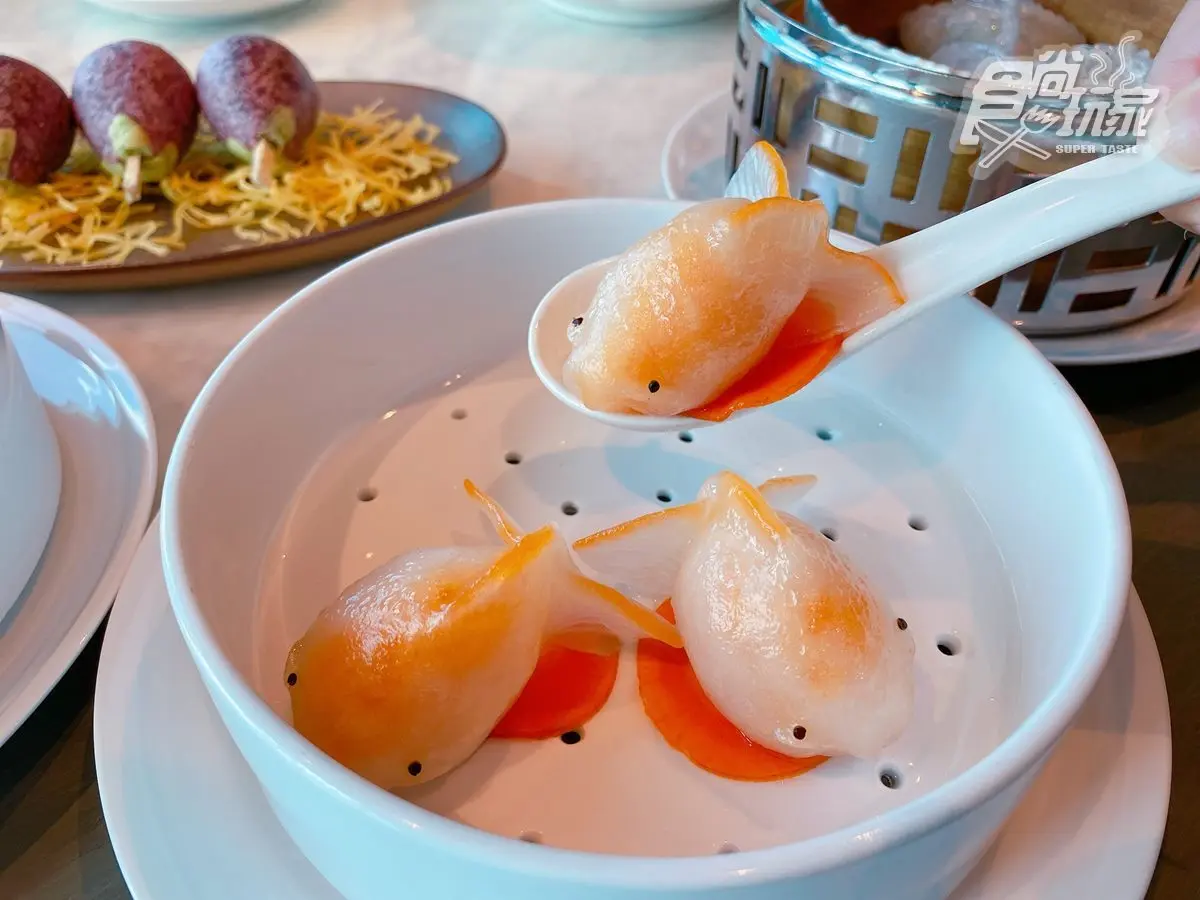 新北最高餐廳超狂新菜!巨大日本生蠔變蝦鬆、波妞蝦餃必吃,還有免費吃到飽 新北最高餐廳超狂新菜!巨大日本生蠔變蝦鬆、波妞蝦餃必吃,還有免費吃到飽