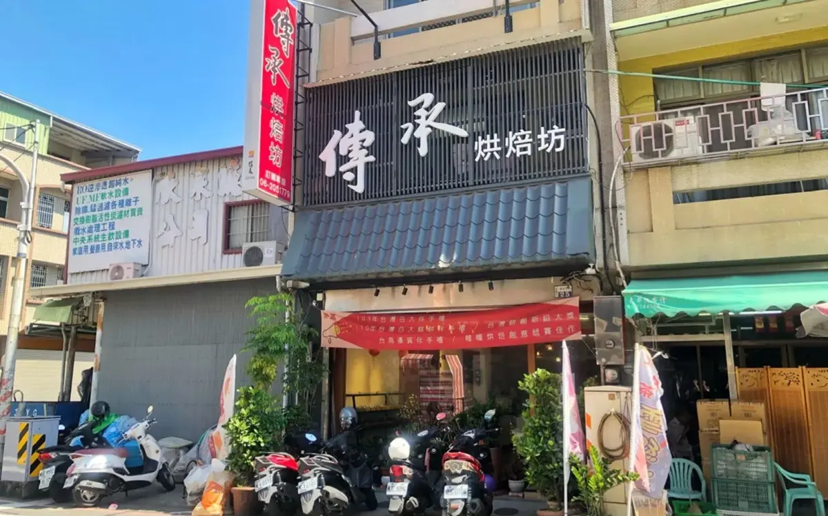 把地瓜變麵包？IG暴紅「邪惡麵包」麻糬牽絲太誘人，爆餡珍奶麵包有滿滿珍珠