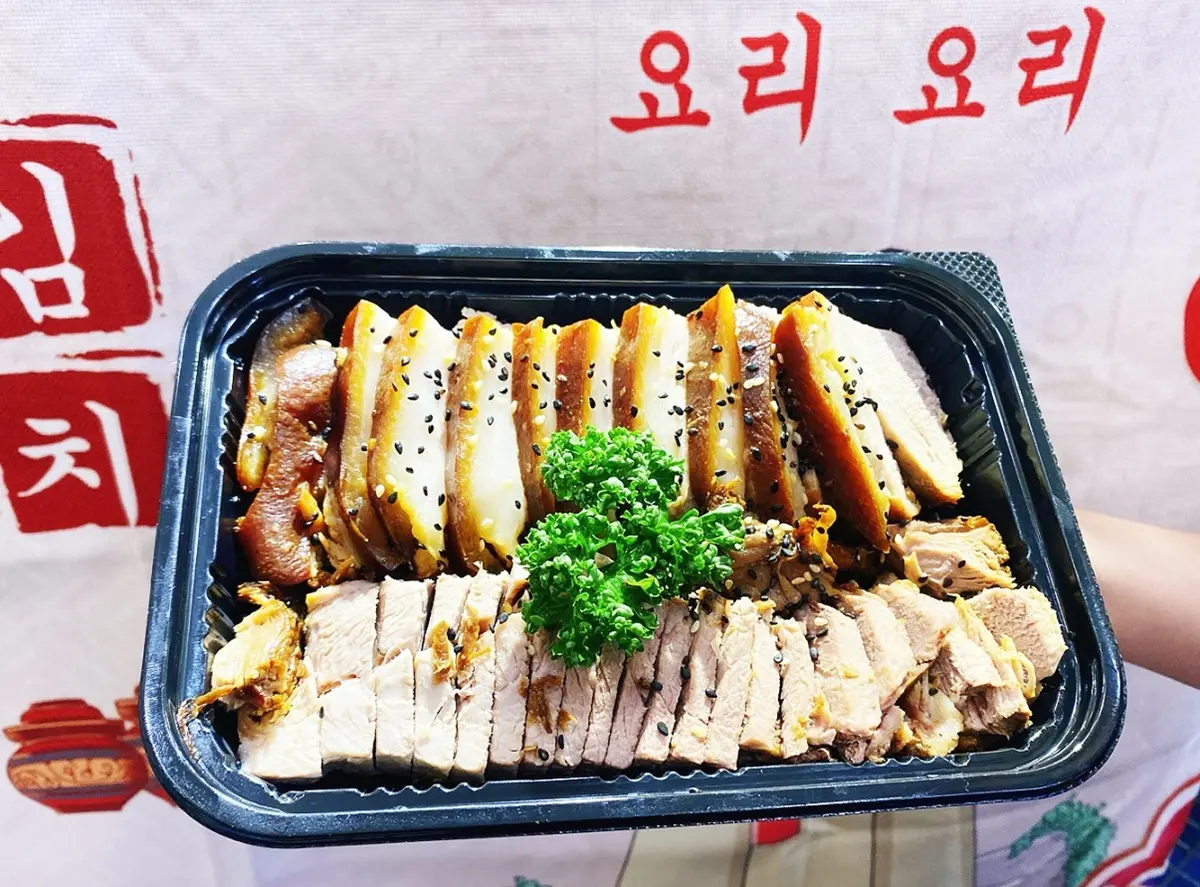 免飛韓國!獨家KAKAO快閃店現身新北,180公分巨型萊恩、3公尺打卡牆必拍 免飛韓國!獨家KAKAO快閃店現身新北,180公分巨型萊恩、3公尺打卡牆必拍