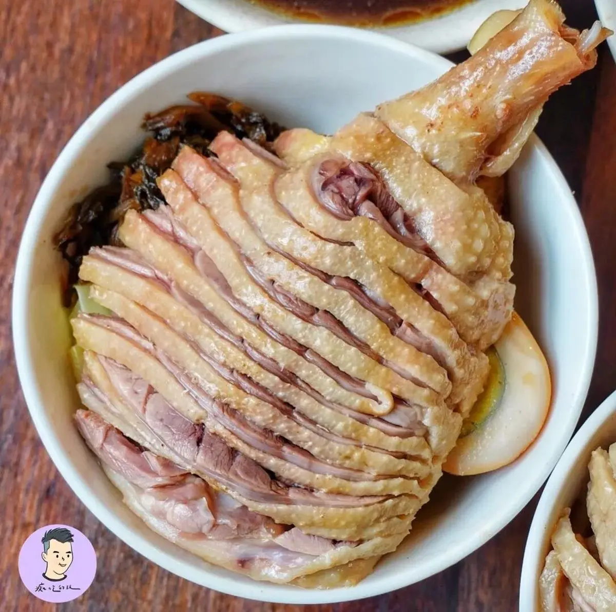 只要100元!秒殺級「爆量鴨腿飯」未開門就排爆,鴨腿切片擺好擺滿CP值破表 只要100元!秒殺級「爆量鴨腿飯」未開門就排爆,鴨腿切片擺好擺滿CP值破表