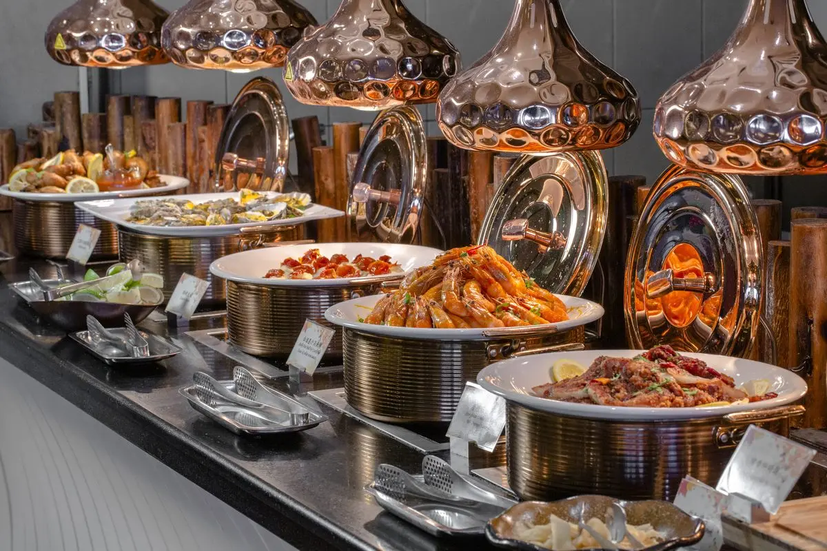 全台6大超欠吃飯店Buffet!米其林烤鴨、日本帝王蟹吃到飽,還有同行5折優惠 全台6大超欠吃飯店Buffet!米其林烤鴨、日本帝王蟹吃到飽,還有同行5折優惠