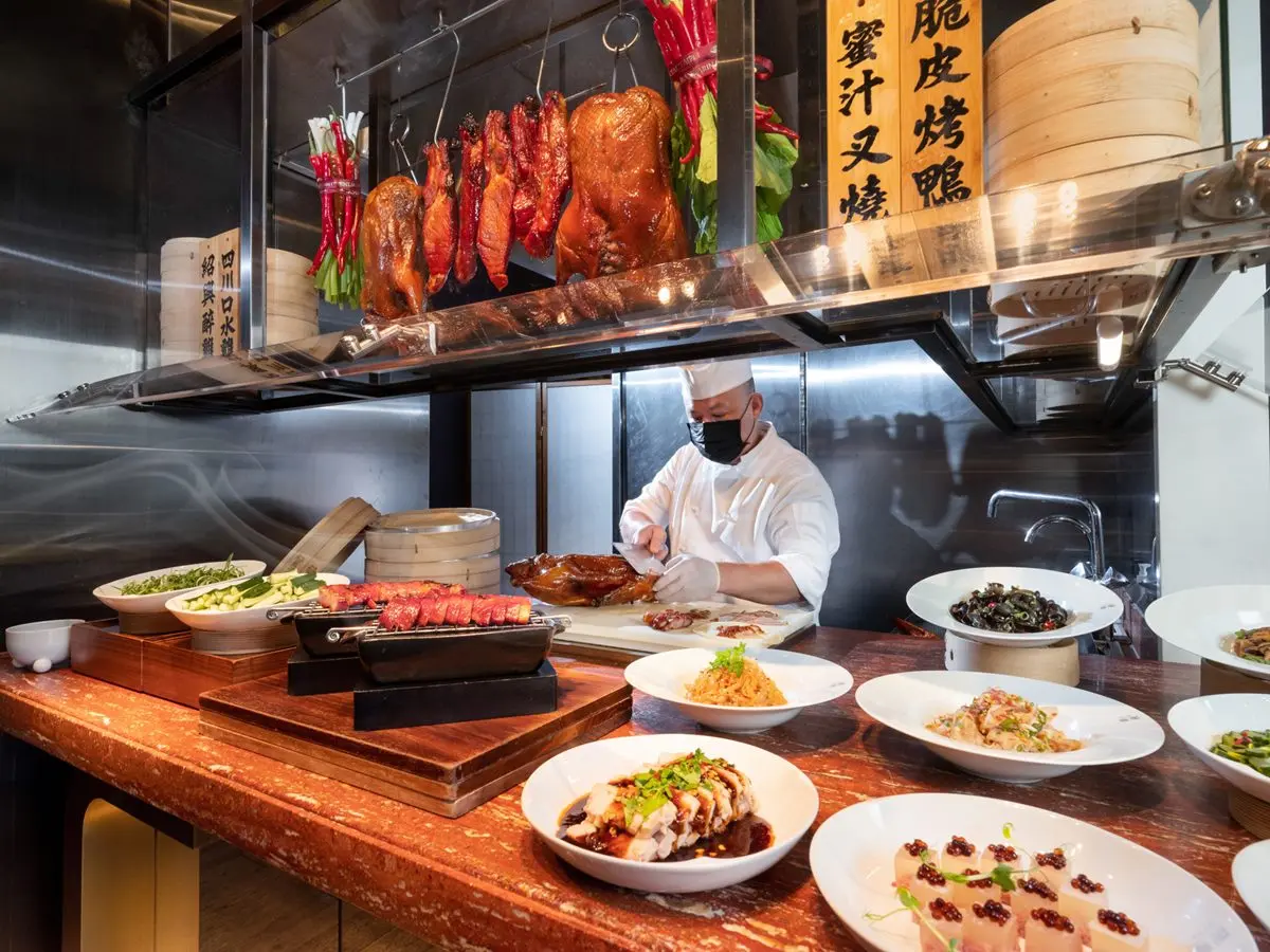 全台６大超欠吃飯店Buffet！米其林烤鴨、日本帝王蟹吃到飽，還有同行５折優惠