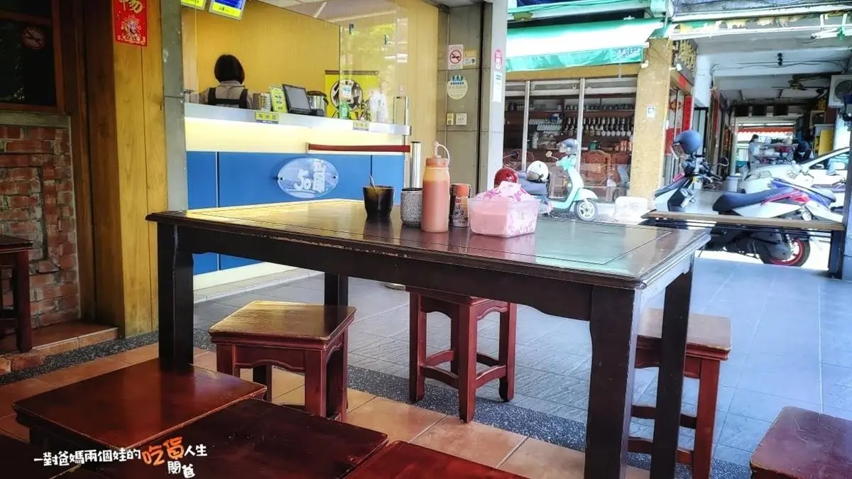 不輸老字號名店！高雄「古早味肉粽」口感軟綿Q彈，碗粿塞滿肉塊太唰嘴