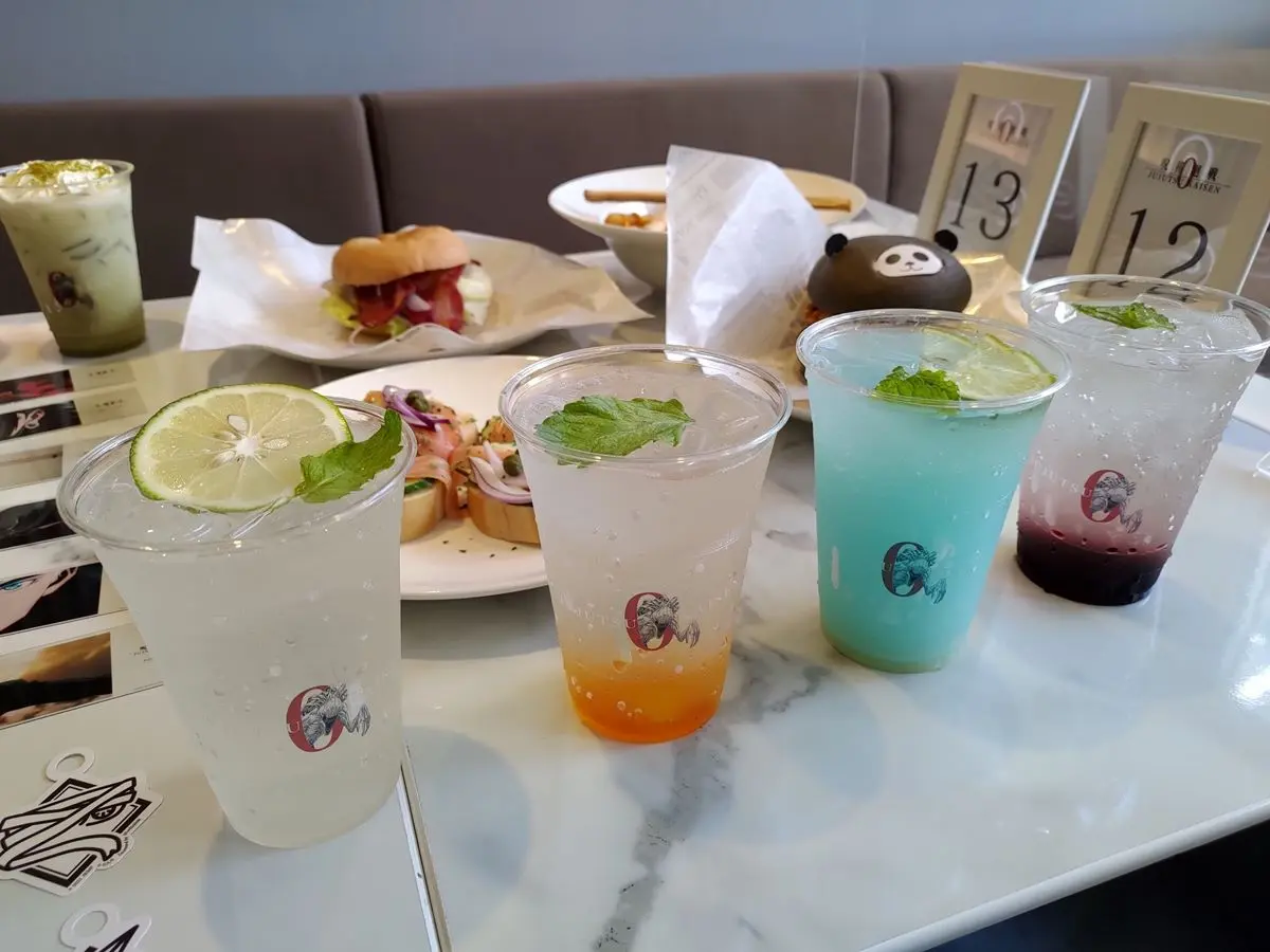 動漫迷集合！FANFANS CAFÉ進駐台中，「咒術迴戰0」首發帥氣登場快朝聖