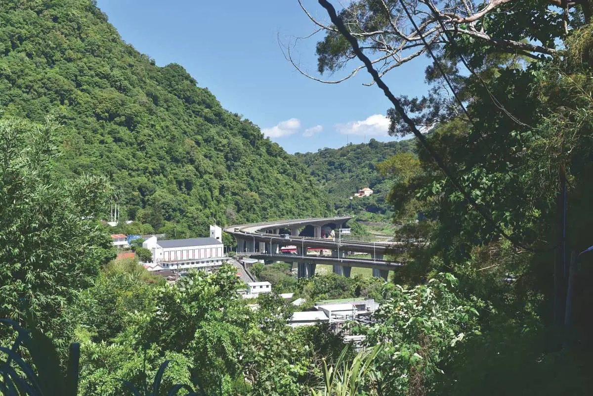 避暑祕境+1!苗栗「隱藏版步道」大人小孩都能走,加碼打卡「牛鬥峽谷」 避暑祕境+1!苗栗「隱藏版步道」大人小孩都能走,加碼打卡「牛鬥峽谷」