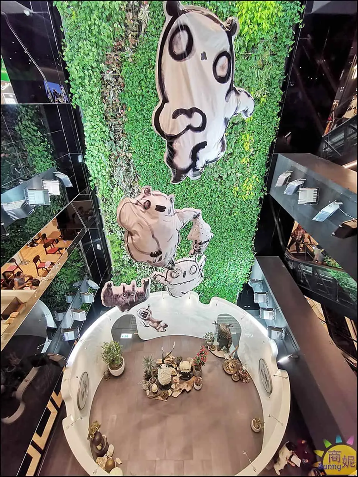 巨型外星怪獸出沒?衝台中朝聖IG最新打卡點,15米怪獸橫躺草悟廣場萌爆 巨型外星怪獸出沒?衝台中朝聖IG最新打卡點,15米怪獸橫躺草悟廣場萌爆