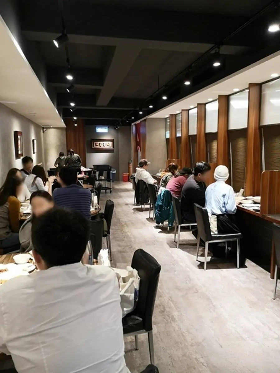 平價版驥園!1人獨享「砂鍋土雞湯」爽嗑整隻雞腿,再點超下飯「蔥燒子排」 平價版驥園!1人獨享「砂鍋土雞湯」爽嗑整隻雞腿,再點超下飯「蔥燒子排」