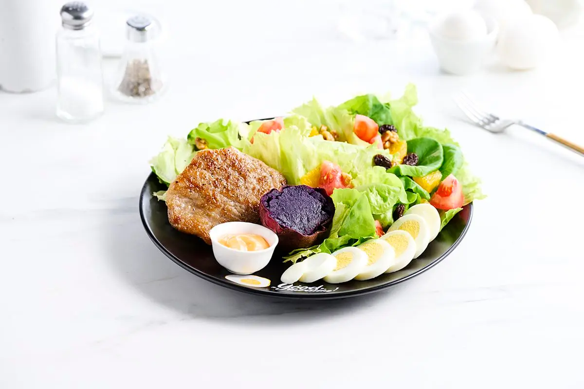 相揪吃早餐！３大早餐店新品，鬼月限定「飄飄堡」、健康蔬食堡、泰式都有